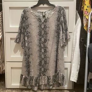 Snake print blouse/dress.